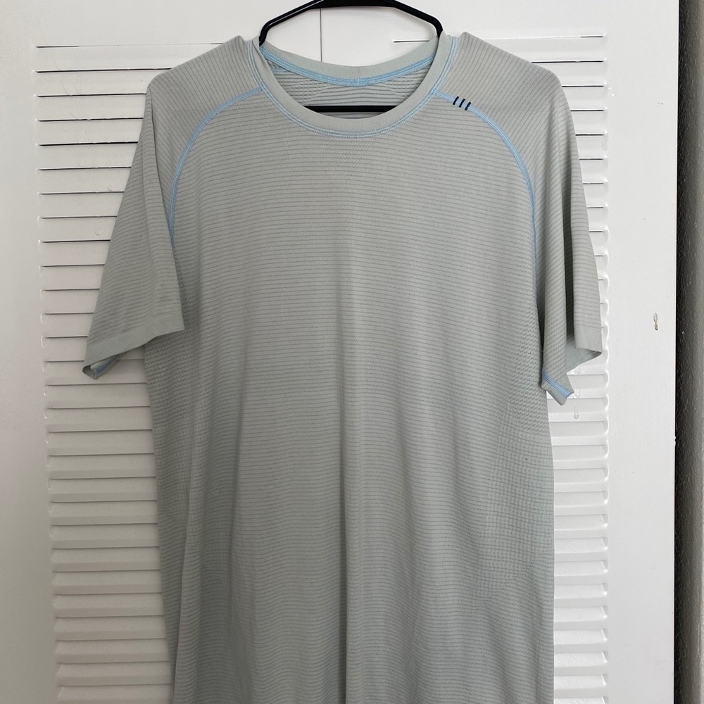 Lululemon metal vent tech shirt